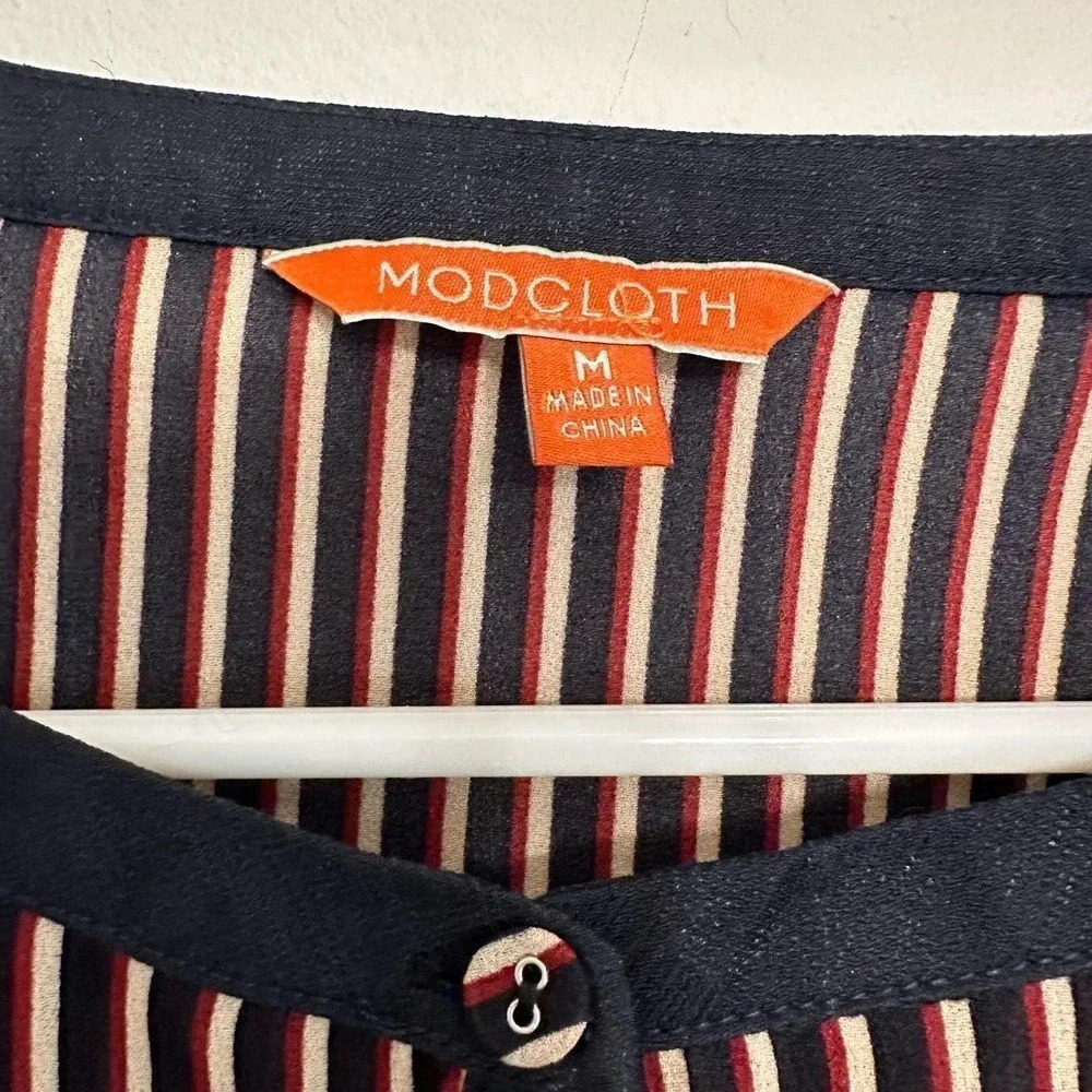 ModCloth women’s long sleeve blouse. Size medium - Picture 5 of 6